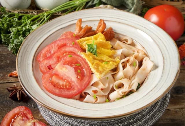 [餐饮加盟公司]热情洋溢的夏天，从拌面开始